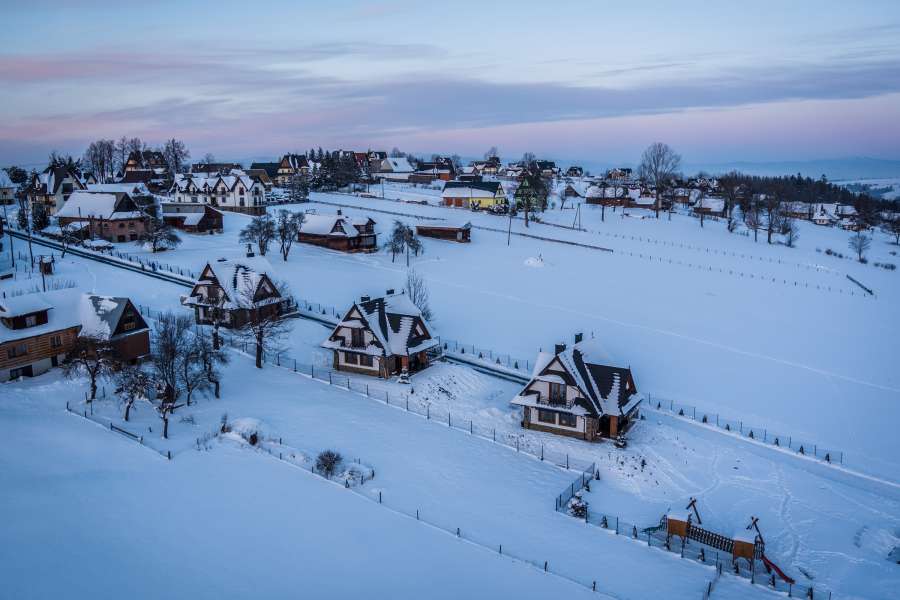 Zima w góralskiej  dolinie