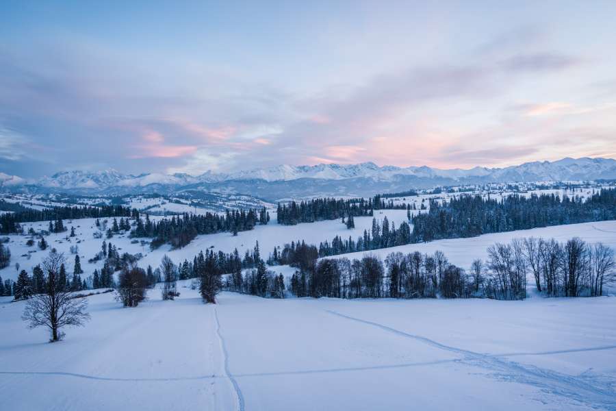 Zima w góralskiej  dolinie